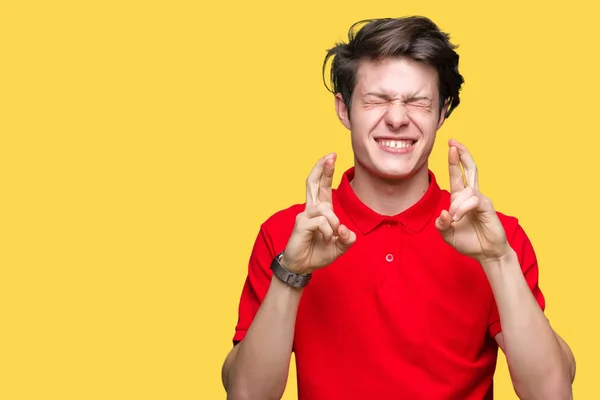 Jonge Knappe Man Met Rode Shirt Geïsoleerde Achtergrond Glimlachend Kruising — Stockfoto