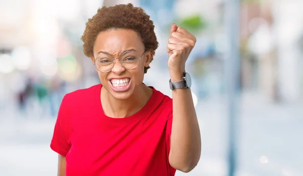 Bella Giovane Donna Afroamericana Con Gli Occhiali Sfondo Isolato Arrabbiato — Foto Stock