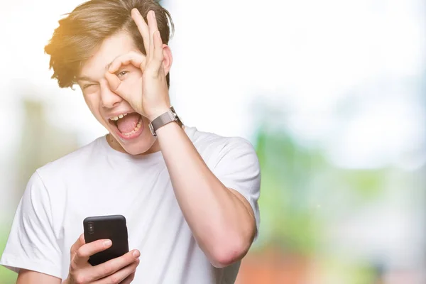 Jongeman Smartphone Geïsoleerde Achtergrond Met Blij Gezicht Lachend Doen Teken — Stockfoto
