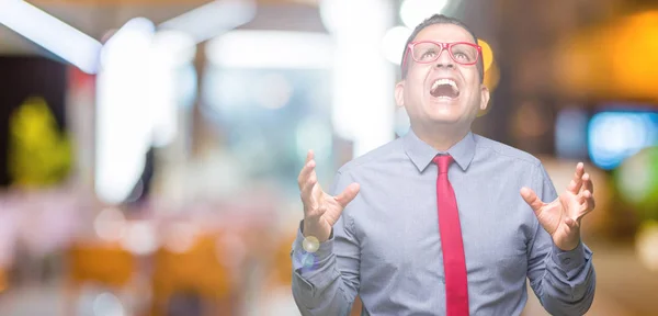 Hombre Árabe Mediana Edad Con Gafas Rojas Moda Sobre Fondo — Foto de Stock