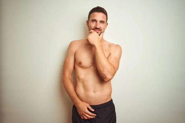 Young Handsome Shirtless Man Isolated Background Looking Confident Camera Smiling — Stock Photo, Image