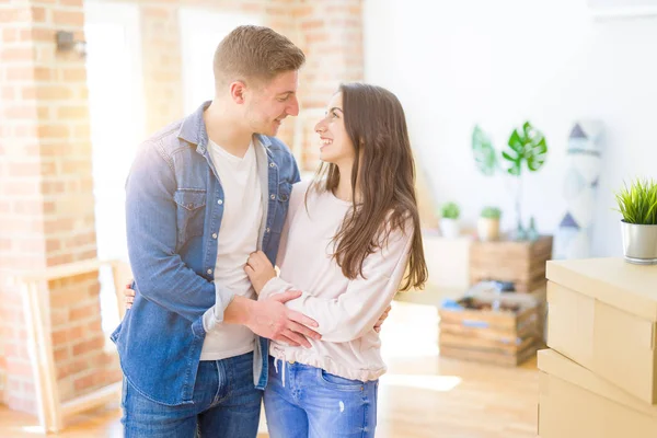 Beautiful Young Couple Smiling Love — Stock Photo, Image