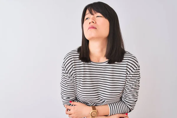 Jonge Mooie Chinese Vrouw Dragen Zwart Gestreepte Shirt Geïsoleerde Witte — Stockfoto