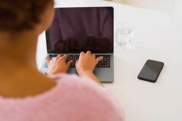 Close Young Woman Working Typing Using Laptop — Stock Photo, Image