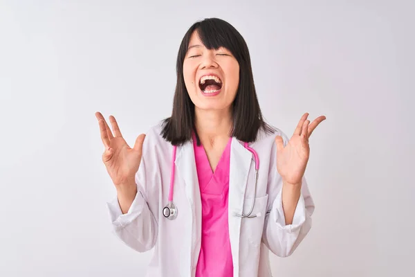 Ung Vacker Kinesisk Doktor Kvinna Som Bär Stetoskop Över Isolerad — Stockfoto