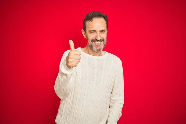 Gutaussehender Älterer Mann Mittleren Alters Mit Grauen Haaren Vor Isoliertem — Stockfoto