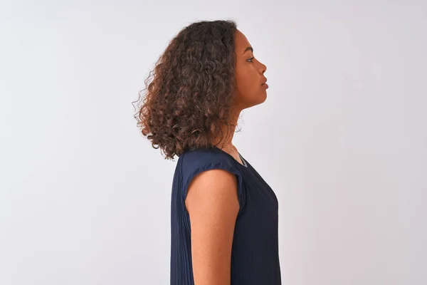 Ung Brasiliansk Kvinna Klädd Blå Klänning Stående Över Isolerad Vit — Stockfoto