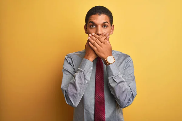 Junge Gut Aussehende Arabische Geschäftsmann Hemd Und Krawatte Über Isoliertem — Stockfoto