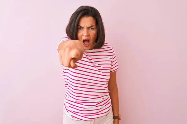 Jovem Bela Mulher Vestindo Listrado Shirt Sobre Isolado Rosa Fundo — Fotografia de Stock