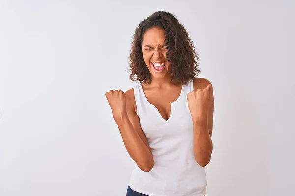 Jonge Braziliaanse Vrouw Het Dragen Van Casual Shirt Staande Geïsoleerde — Stockfoto