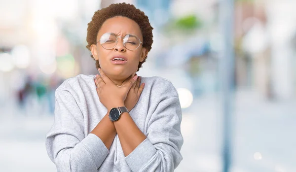 Young Beautiful African American Woman Wearing Glasses Isolated Background Shouting — Stock Photo, Image