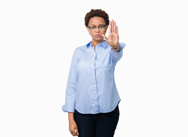 Joven Hermosa Mujer Negocios Afroamericana Sobre Fondo Aislado Haciendo Dejar —  Fotos de Stock