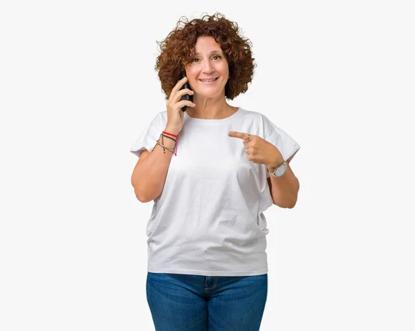 Middle Ager Senior Woman Talking Smartphone Isolated Background Very Happy — Stock Photo, Image