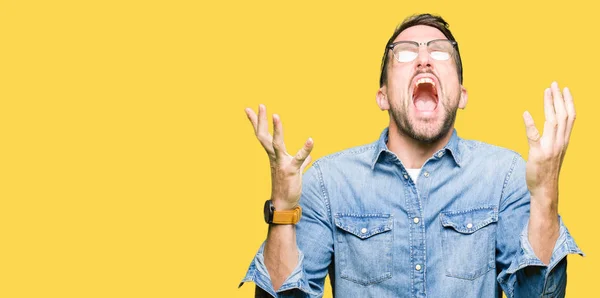 Hombre Guapo Con Gafas Celebrando Loco Loco Por Éxito Con — Foto de Stock