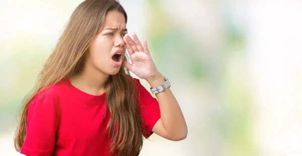 Junge Schöne Brünette Frau Trägt Rotes Shirt Über Isoliertem Hintergrund — Stockfoto