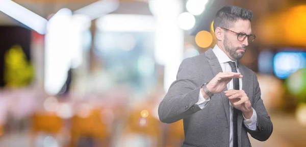 Joven Hombre Negocios Guapo Sobre Fondo Aislado Expresión Disgustada Disgustado — Foto de Stock