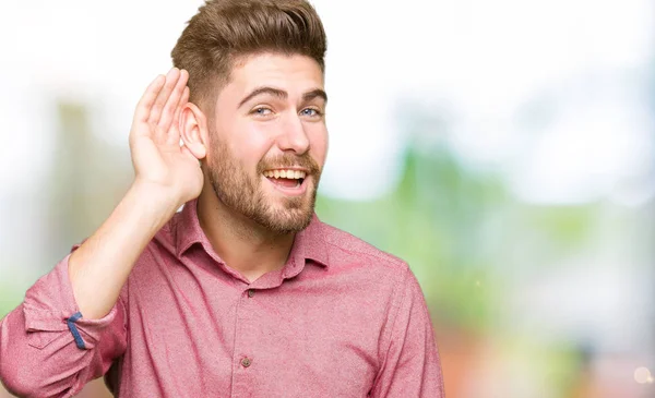 Junger Gutaussehender Geschäftsmann Der Mit Der Hand Über Dem Ohr — Stockfoto