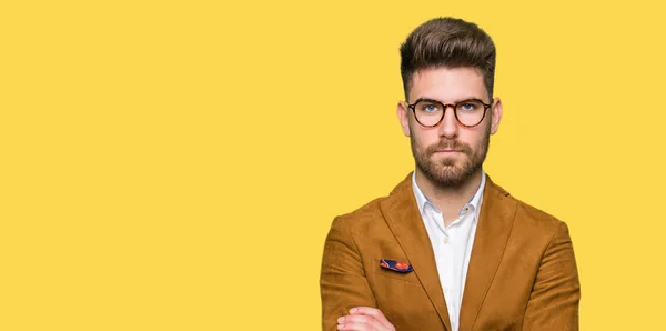 Joven Hombre Negocios Guapo Con Gafas Escéptico Nervioso Desaprobando Expresión —  Fotos de Stock