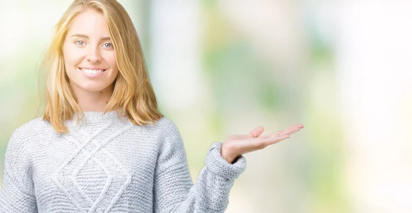 Schöne Junge Frau Trägt Winterpullover Über Isoliertem Hintergrund Lächelnd Fröhlich — Stockfoto