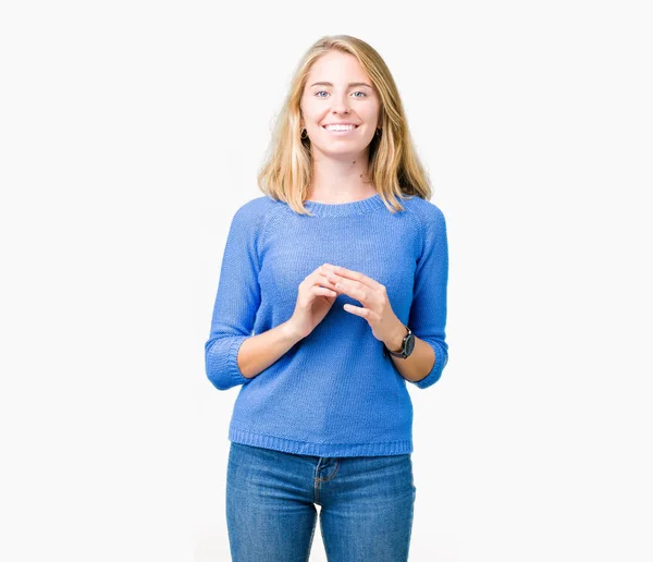 Mulher Bonita Vestindo Camisola Azul Sobre Fundo Isolado Mãos Juntas — Fotografia de Stock