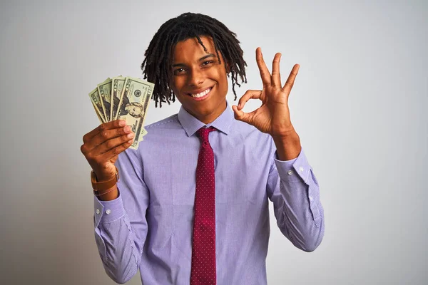 Afro Amerikaanse Zakenman Met Dreadlocks Houden Dollars Geïsoleerde Witte Achtergrond — Stockfoto