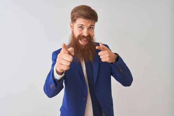 Genç Kızıl Saçlı Rlandalı Adamı Mutlu Komik Yüz Ile Kamera — Stok fotoğraf