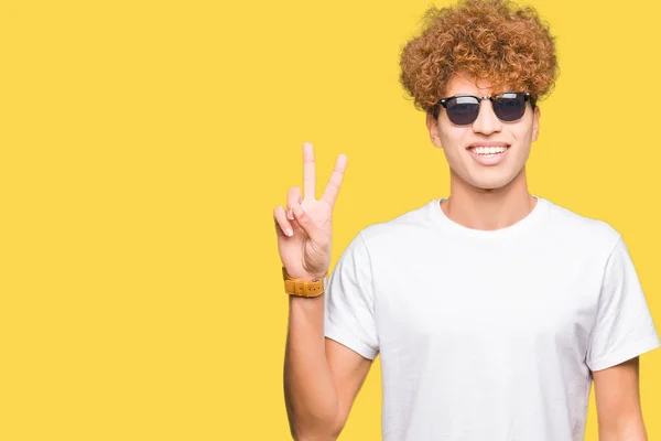 Young Handsome Man Afro Hair Wearing Sunglasses Smiling Happy Face — Stock Photo, Image