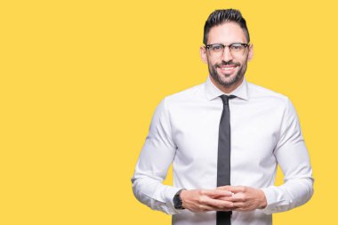 Birlikte izole arka plan eller üzerinde gözlüklü genç yakışıklı iş adamı ve parmakları rahat ve neşeli gülümseyen geçti. Başarı ve iyimser