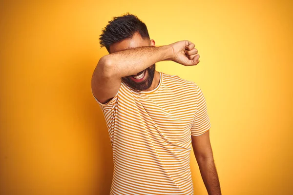 Young Indian Man Wearing Shirt Standing Isolated Yellow Background Covering — Stock Photo, Image