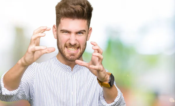Junger Gutaussehender Mann Schreit Frustriert Vor Wut Hände Versuchen Würgen — Stockfoto