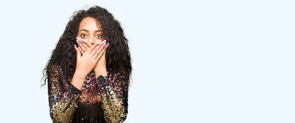 Menina Bonita Nova Com Cabelo Encaracolado Vestindo Vestido Festa Noite — Fotografia de Stock