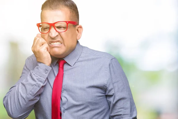 Hombre Árabe Mediana Edad Que Usa Gafas Rojas Moda Sobre —  Fotos de Stock