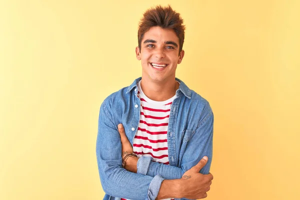 Mladý Pohledný Muž Nosí Pruhovanou Košili Džínou Košili Přes Izolovanou — Stock fotografie