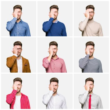 Yüz ve sürpriz duygu kendine güvenen gülümseme ile el ile bir göz kapsayan beyaz izole arka plan üzerinde farklı görünüyor giyen yakışıklı genç iş adamı kolaj.