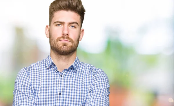 Unga Stiliga Bussines Man Skeptiker Och Nervös Ogillande Ansiktsuttryck Ansikte — Stockfoto