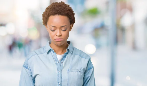 Jovem Bela Mulher Afro Americana Sobre Fundo Isolado Deprimido Preocupar — Fotografia de Stock