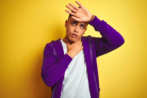 Young Brazilian Man Wearing Purple Sweatshirt Standing Isolated Yellow Background — Stock Photo, Image