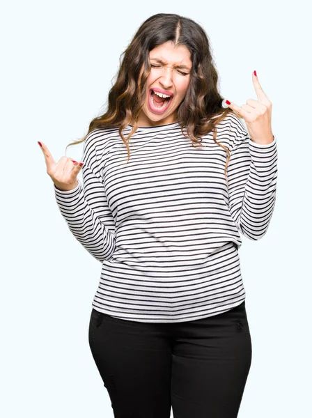 Junge Schöne Frau Gestreiftem Pullover Schreit Mit Verrücktem Gesichtsausdruck Und — Stockfoto