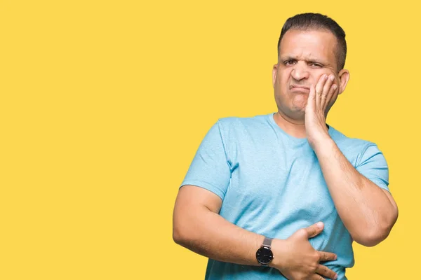 Arabische Man Van Middelbare Leeftijd Met Blauw Shirt Geïsoleerde Achtergrond — Stockfoto