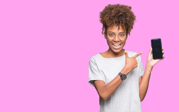 Young African American Woman Using Smartphone Isolated Background Very Happy — Stock Photo, Image