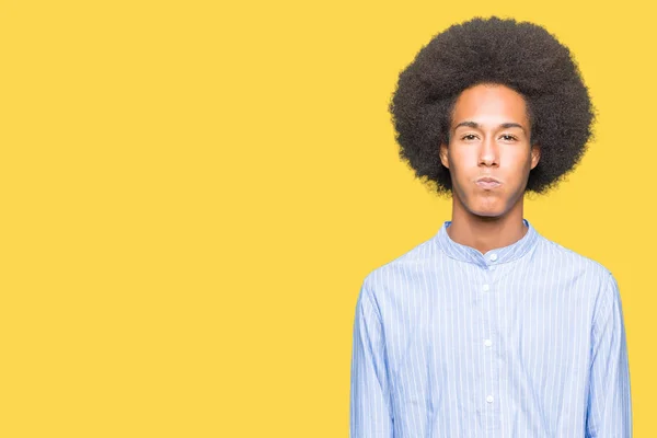 Unga Afroamerikanska Man Med Afro Hår Pustande Kinder Med Roliga — Stockfoto