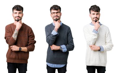 Kolaj gencin emin çapraz kollar ve çeneme kaldırdı el ile gülümseme ile kameraya bakarak izole arka plan üzerinde bir kazak giyiyor. Pozitif düşünce.