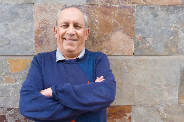 Bonito Homem Meia Idade Sênior Sorrindo Alegre Feliz Positivo Com — Fotografia de Stock