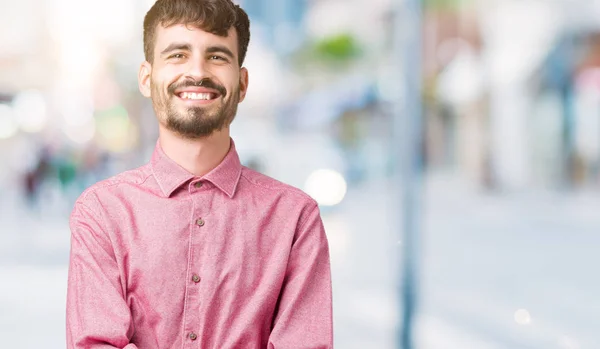 Ein Junger Gutaussehender Mann Rosa Hemd Vor Isoliertem Hintergrund Lächelt — Stockfoto