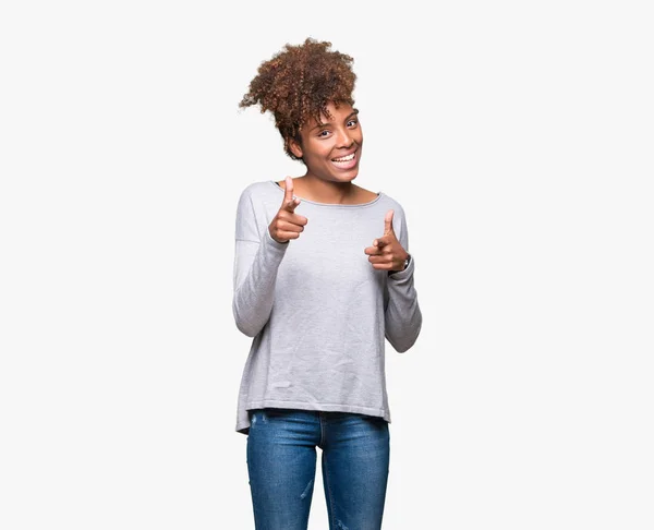Красивая Молодая Африканская Американка Изолированном Фоне Указывает Пальцем Камеру Счастливым — стоковое фото