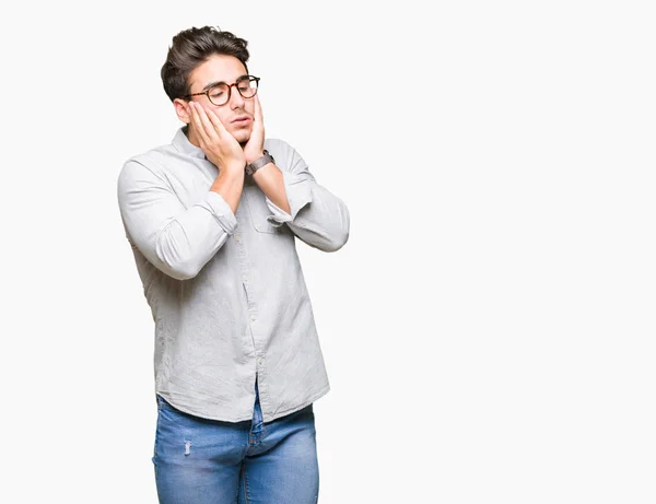 Joven Hombre Guapo Con Gafas Sobre Fondo Aislado Las Manos — Foto de Stock