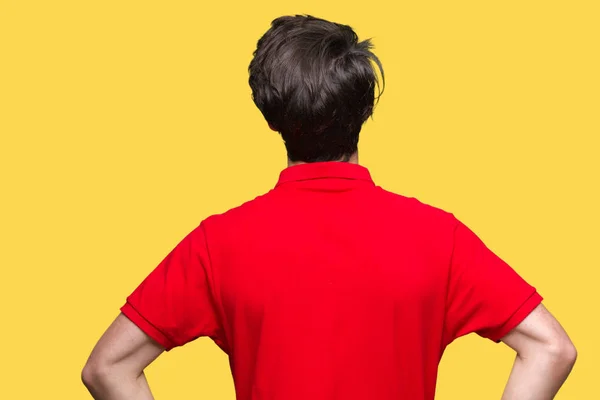Junger Gutaussehender Mann Mit Rotem Shirt Vor Isoliertem Hintergrund Der — Stockfoto