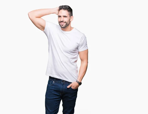 Hombre Guapo Vistiendo Camiseta Blanca Sobre Fondo Blanco Aislado Sonriendo — Foto de Stock