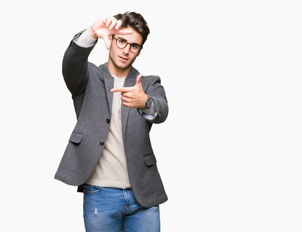 Giovane Uomo Affari Con Gli Occhiali Sfondo Isolato Sorridente Facendo — Foto Stock