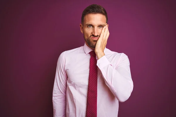 Young Business Man Wearing Elegant Shirt Tie Purple Isolated Background — Stock Photo, Image